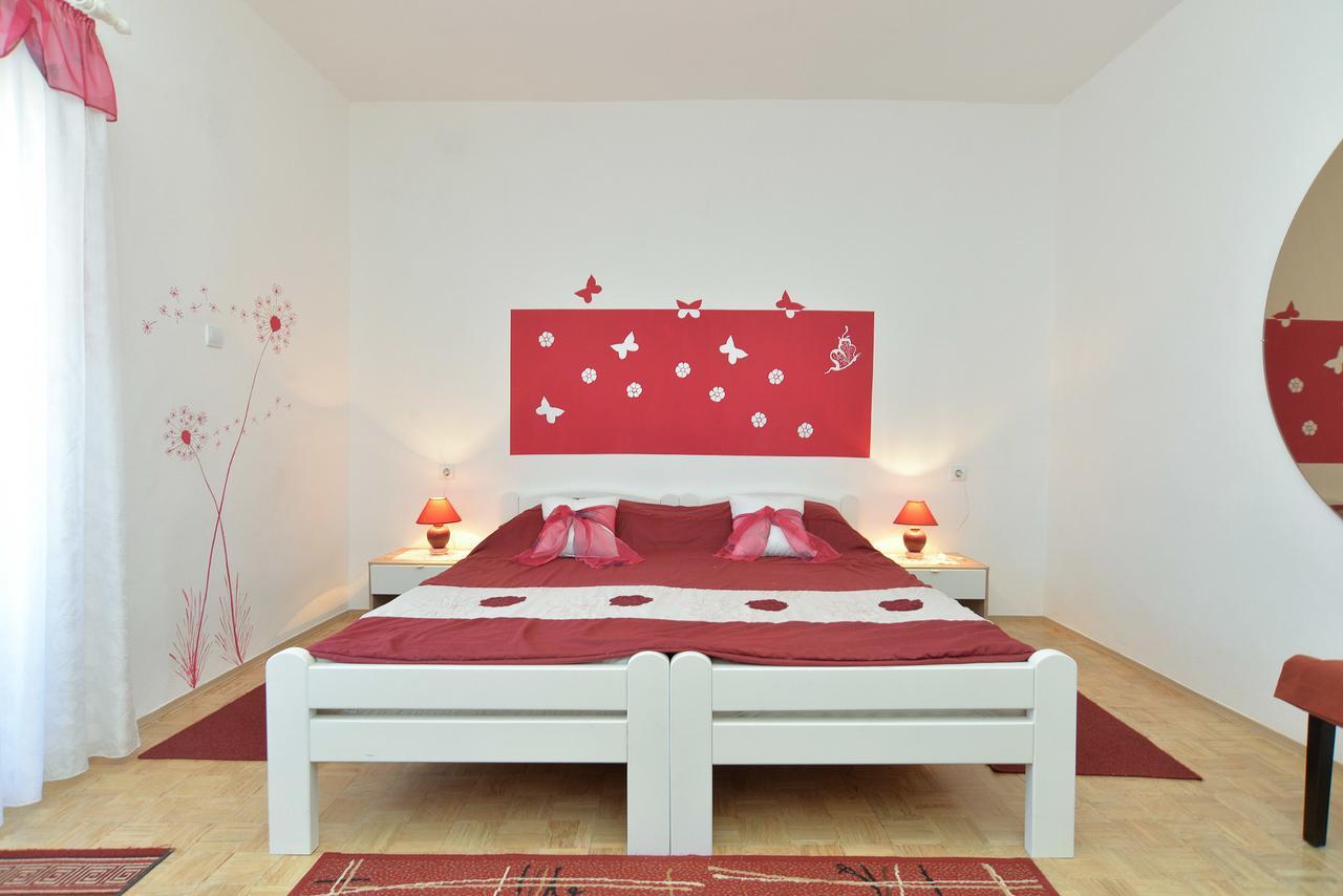 Apartments Stjepan 725 Fazana Bagian luar foto