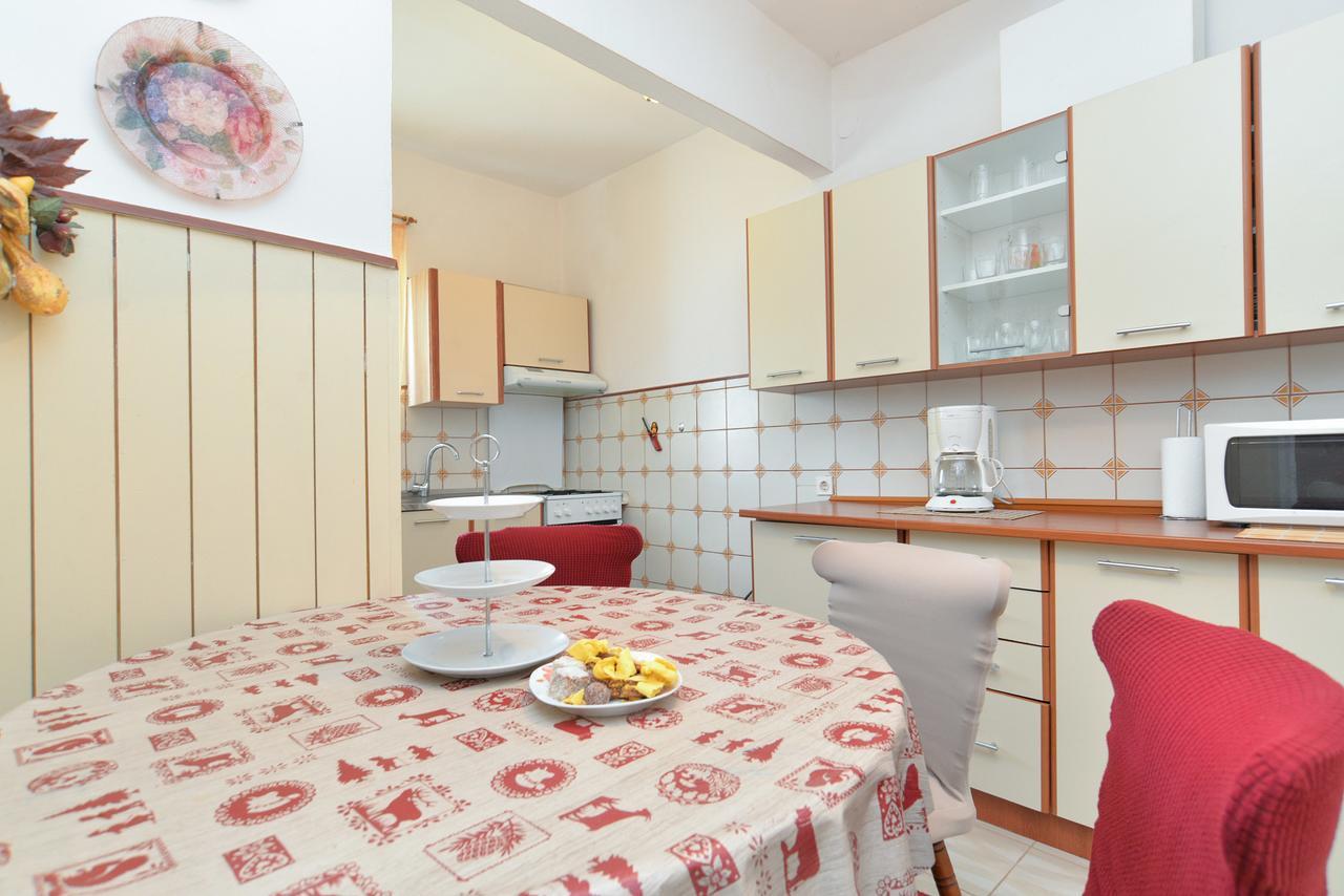 Apartments Stjepan 725 Fazana Bagian luar foto