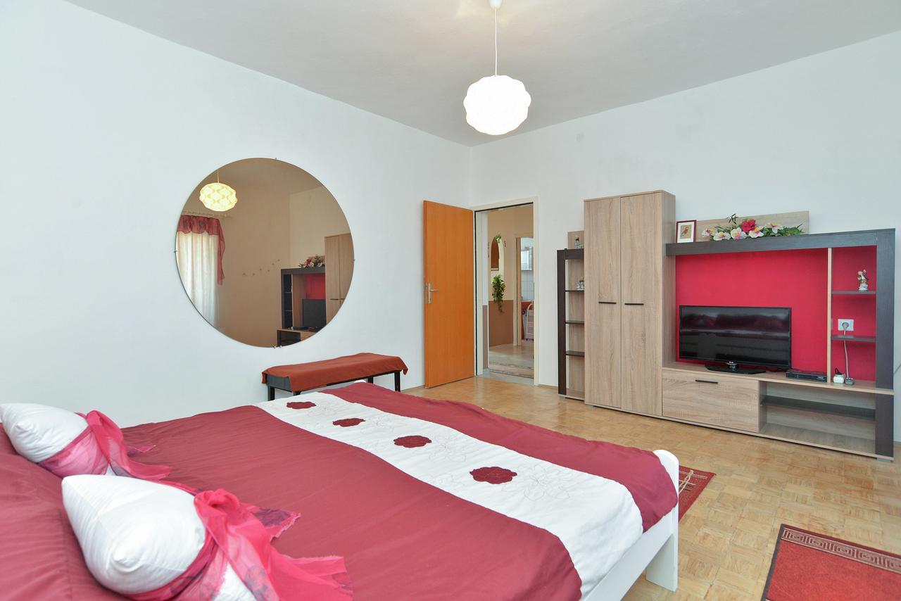 Apartments Stjepan 725 Fazana Bagian luar foto