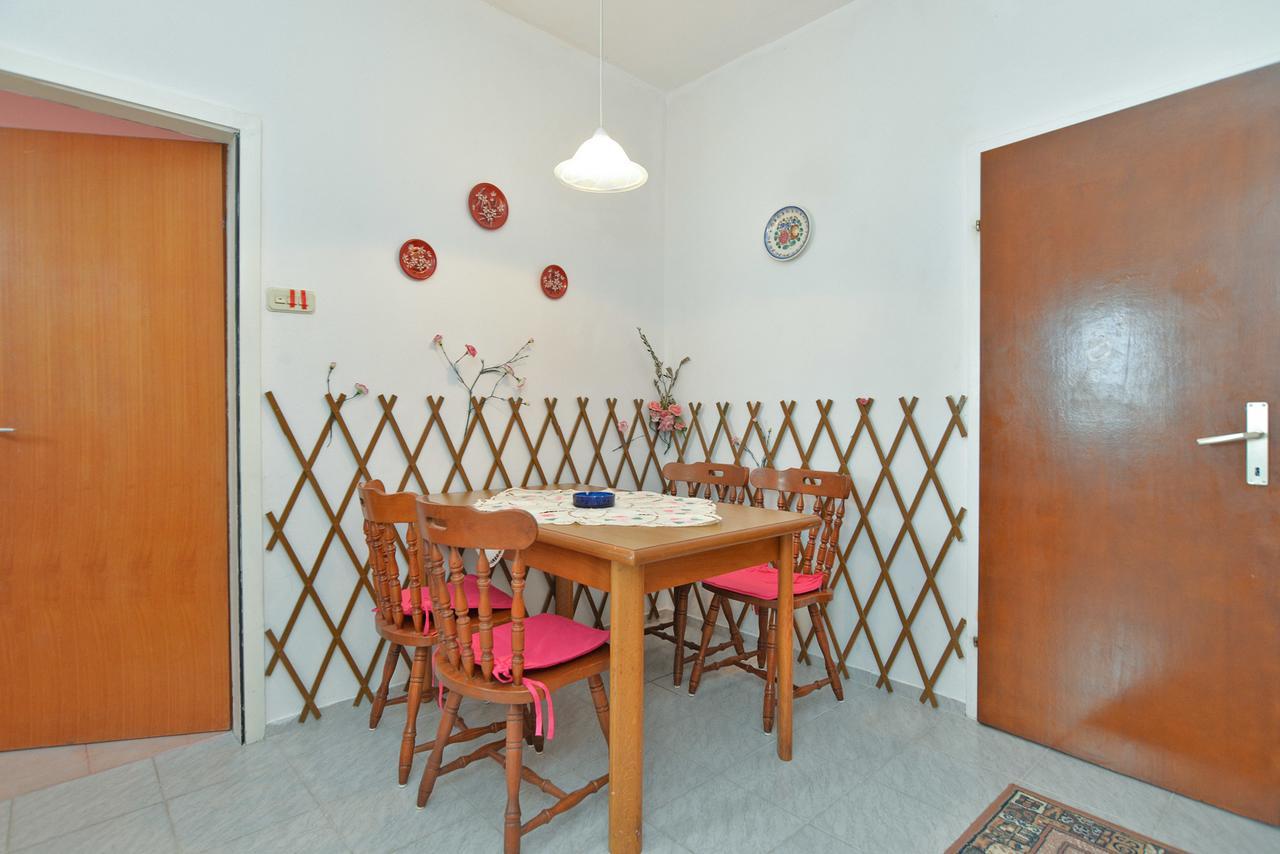 Apartments Stjepan 725 Fazana Bagian luar foto